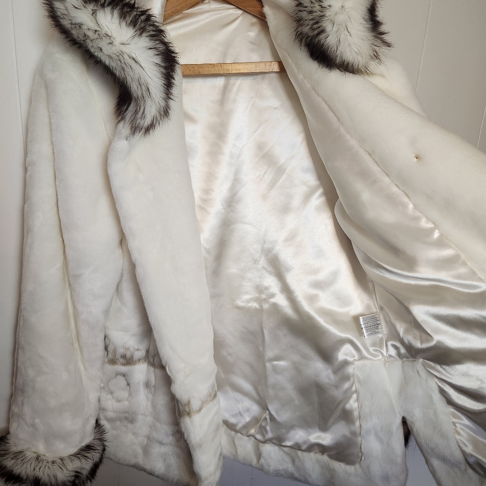 Retro White Faux Fur Penguin Coat Hooded Toggle Winter Jacket Size Small Vintage - Picture 5 of 14